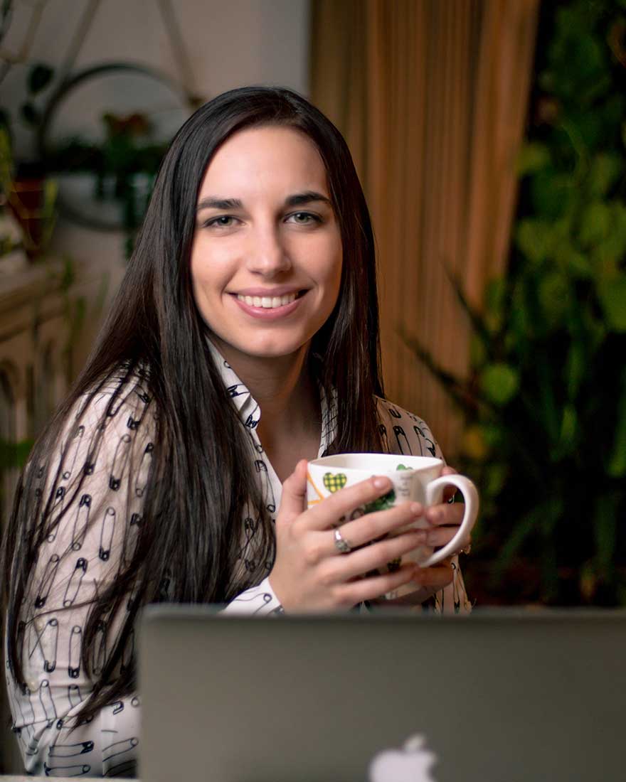 brand-consultant-with-coffee